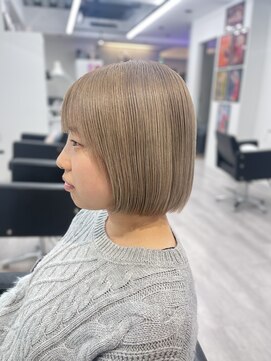 ミステル(MISTEL) ミルクティーベージュ　ボブ