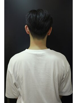 リム(RiM...) ツーブロ/センターパート/ビジネススタイル/バーバー/刈り上げ