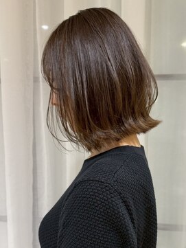 リュミエ ドゥ マッシュ(Lumier de mashu) 【大阪/梅田/茶屋町/中崎町】透明感チャコールグレー