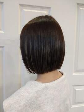 [切りっぱなしボブ]