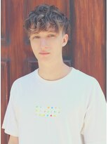 ジジバイワースホワイル(jiji by WORTH WHILE) リバースセンターパート刈り上げセンターパートサーフカール