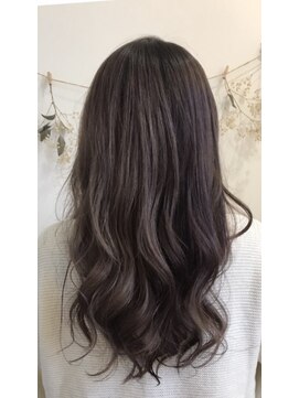 ノルン バイ シェリッシュ(Norn by sheriche) ♪ラベンダー×グレージュ