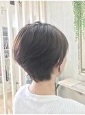 収まりの良いショートスタイル