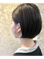 ペネロープ(Penelope)&nbsp;耳掛けミニボブ/ダークアッシュ　担当　夕島