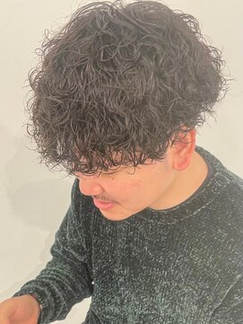 ウェイビーエフティフィフス 横浜西口(WAVEY ft.fifth) ツイストスパイラルパーマツーブロックメンズマッシュメンズヘア