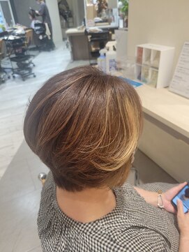 ヘアーアンドビューティーショップ エボルティー(hair&beauty shop EvoLuty) ハンサムショート