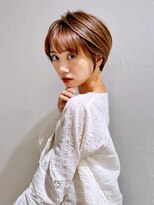 アンド ストーリーズ(&STORIES)&nbsp;前髪あり耳掛け丸みくびれショートボブ20代30代40代50代(蘭)