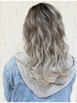 リコラックスビー 中百舌鳥(LICO LUXBE) グラデーションシルバー