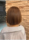 大人可愛い内巻きボブスタイルベージュカラー