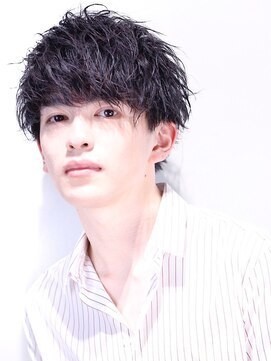 リップスヘアー 銀座(LIPPS hair) 艶フェザーツイストマッシュツーブロック刈り上げサイドパート