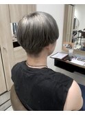 三軒茶屋_ショート_マッシュ_ブリーチ_ハイトーン_グレージュ