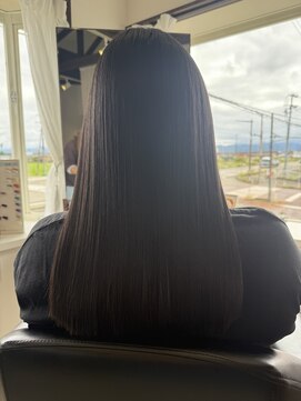 コア フィール ア デイ(COIFFURE A DAY) 新規お得クーポンあり【見附　今町】M3D縮毛矯正