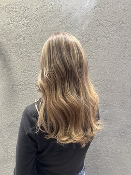 ラヴリア クルメ(LOVERIA KURUME) バレイヤージュ