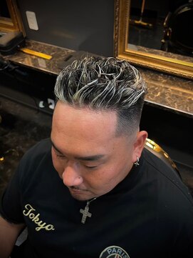 キングスマントーキョー 多摩センター2nd(KINGSMAN TOKYO) パーマ×フェードスタイル