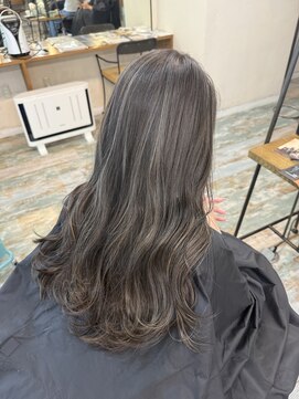 リノカヒリ(Lino kahili) アイスグレージュ、コントラストハイライト