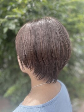 フレイズ(Frays) ショートボブ　ベージュカラー