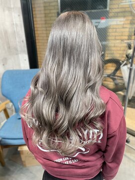 透明感グレージュカラー