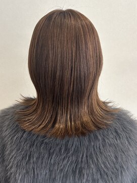 ラレヴ(Le Reve) 外ハネミディ アッシュブラウン 髪質改善 透明感カラー 30代