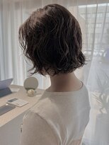 ログ(log)&nbsp;ニュアンスパーマ　髪質改善カラー　顔まわり　レイヤー　艶髪