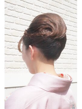 ヘアーメイクメアリーアン(Hair make Mary ann) 夜会巻き