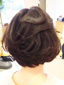 ハッピー テンプル(Happy temple) ボリュームあるボブスタイル