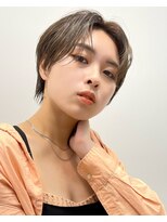 イヴォークトーキョーオーサカ(EVOKE TOKYO osaka)&nbsp;チークバング×抜け感ショート