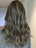 ヨロ 小岩(YOLO) ハイライトカラーミルクティーベージュケアブリーチダブルカラー