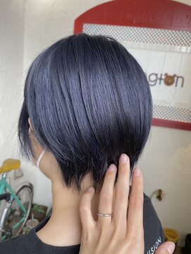 パディントン(Paddington) クールネイビー＆甘々ショートでギャップ可愛いスタイル♪