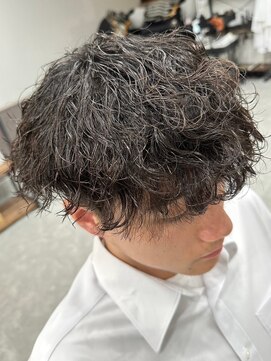 フゥ 宇都宮(FeU) 波巻きスパイラルパーマツイストパーマメンズマッシュパーマ