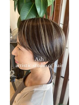 アッシュ アーティスティック スタジオ オブ ヘア(Ash artistic studio of hair) デザインハイライトカラー