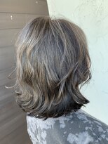 アンビ(ambi) 白髪ぼかしハイライトマットグレージュ