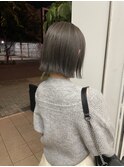 オリーブグレージュ