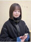 切りっぱなしボブ小顔カットグレージュミルクティ