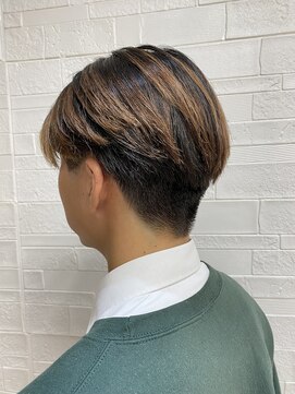 ルナ 大船店(LUNA) ツーブロックスタイル