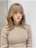 ハイトーンミルクティーグレージュ明るめアッシュベージュ2030代