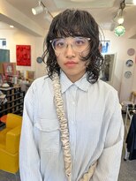 トゥーグッド(too good) ウルフの大きめカーリーパーマ