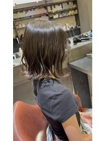 クロワ(croix) 外はねMIXボブ