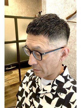 キタセンジュバーバー バイ ティーズ(KITASENJU BARBER by T's) クロップフェード