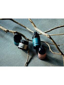 【安城】年齢による髪質の変化・パサつき・うねりが気になる方へ。厳選ケアで指通り滑らかなうるツヤ髪を♪