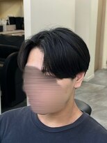 フイ 恵比寿(Hui) フェザーパーマ/グレーブルーカラー/刈り上げショートパンク