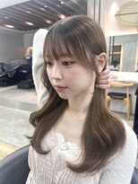 ロンドシエル 横浜(Lond ciel) ミディアムレイヤーカット/オリーブグレー/韓国風/小顔前/横浜