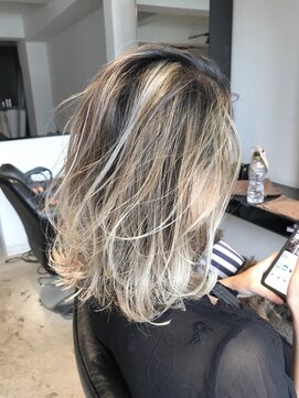 ルーヴェ(LOWE) 能瀬 ホワイトハイコントラストボブ