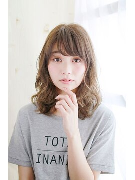 プティルカ(PutiLuca D.C.) ヌーディーベージュのゆるふわミックスカール