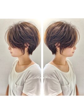 サロン クィ ベルジョーネ(SALON QUI BELLGIONE) 美人＋丸みショート