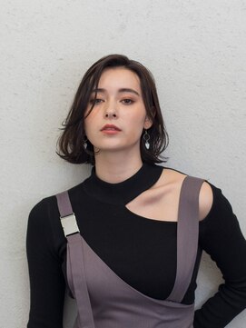 ラテ(Latte) 【内麻衣子】ダークグレー×外はねボブ