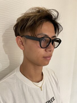 ボンド(hair salon bonD) センターパートショート