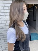 ロングレイヤー×ベージュカラー×イルミナカラー