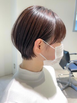 フィーユ(feey) 【耳かけマッシュショート 武蔵小杉】feey