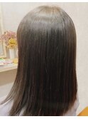 艶髪ロングヘア　髪質改善ストレート