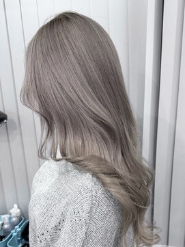 ロウル 渋谷(LOWRL) モノトーングレージュ/ブリーチ